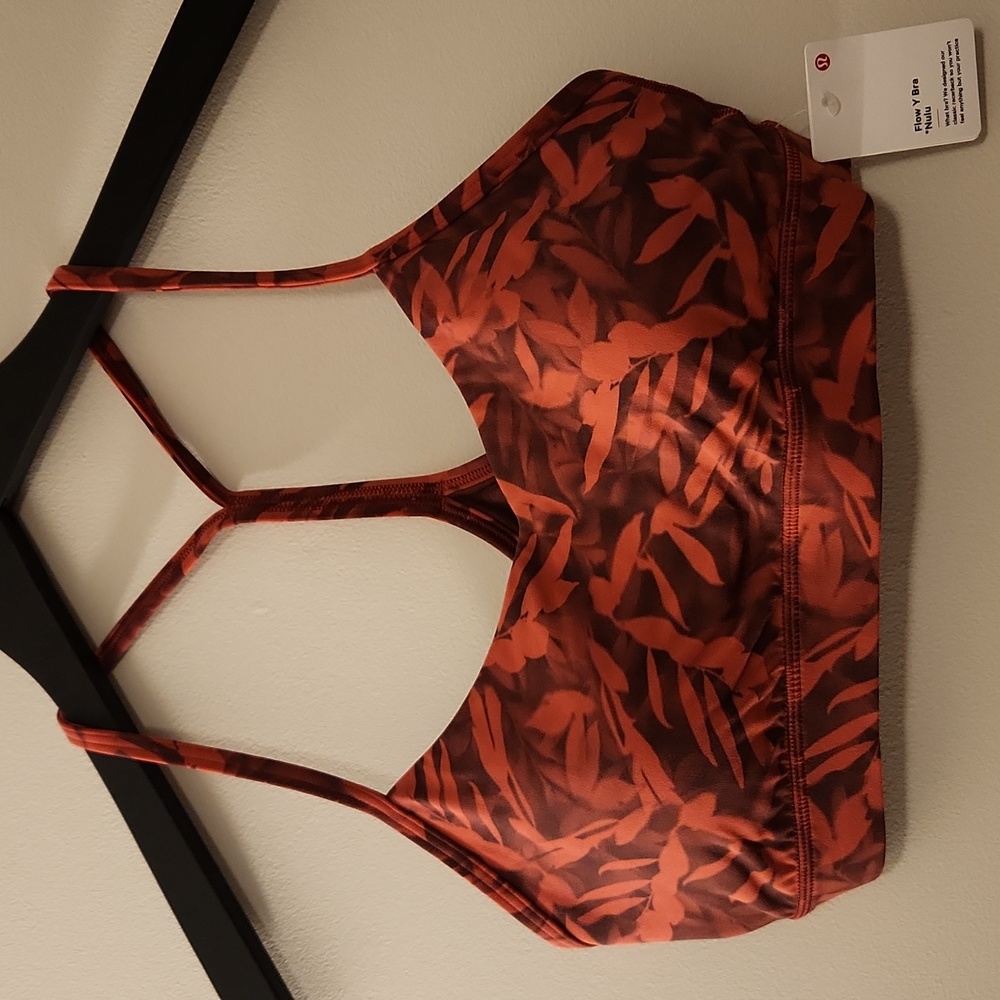 Lululemon NWT Flow Y Bra size 8